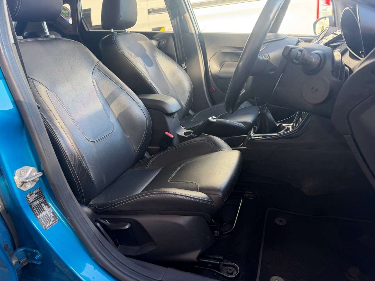 A 2014 FORD FIESTA 1.0T EcoBoost Titanium Hatchback 5dr Petrol Manual Euro 5 (s/s) (125 ps) A 2014 FORD FIESTA 1.0T EcoBoost Titanium Hatchback 5dr Petrol Manual Euro 5 (s/s) (125 ps)