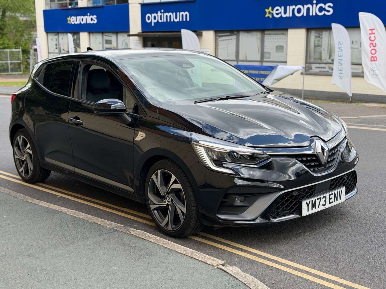 A 2023 RENAULT CLIO 1.0 TCe RS Line Hatchback 5dr Petrol Manual Euro 6 (s/s) (90 ps) A 2023 RENAULT CLIO 1.0 TCe RS Line Hatchback 5dr Petrol Manual Euro 6 (s/s) (90 ps)