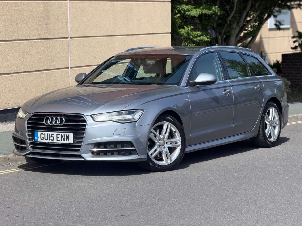 A 2015 AUDI A6 AVANT 2.0 TDI ultra S line Estate 5dr Diesel S Tronic Euro 6 (s/s) (190 ps) A 2015 AUDI A6 AVANT 2.0 TDI ultra S line Estate 5dr Diesel S Tronic Euro 6 (s/s) (190 ps)
