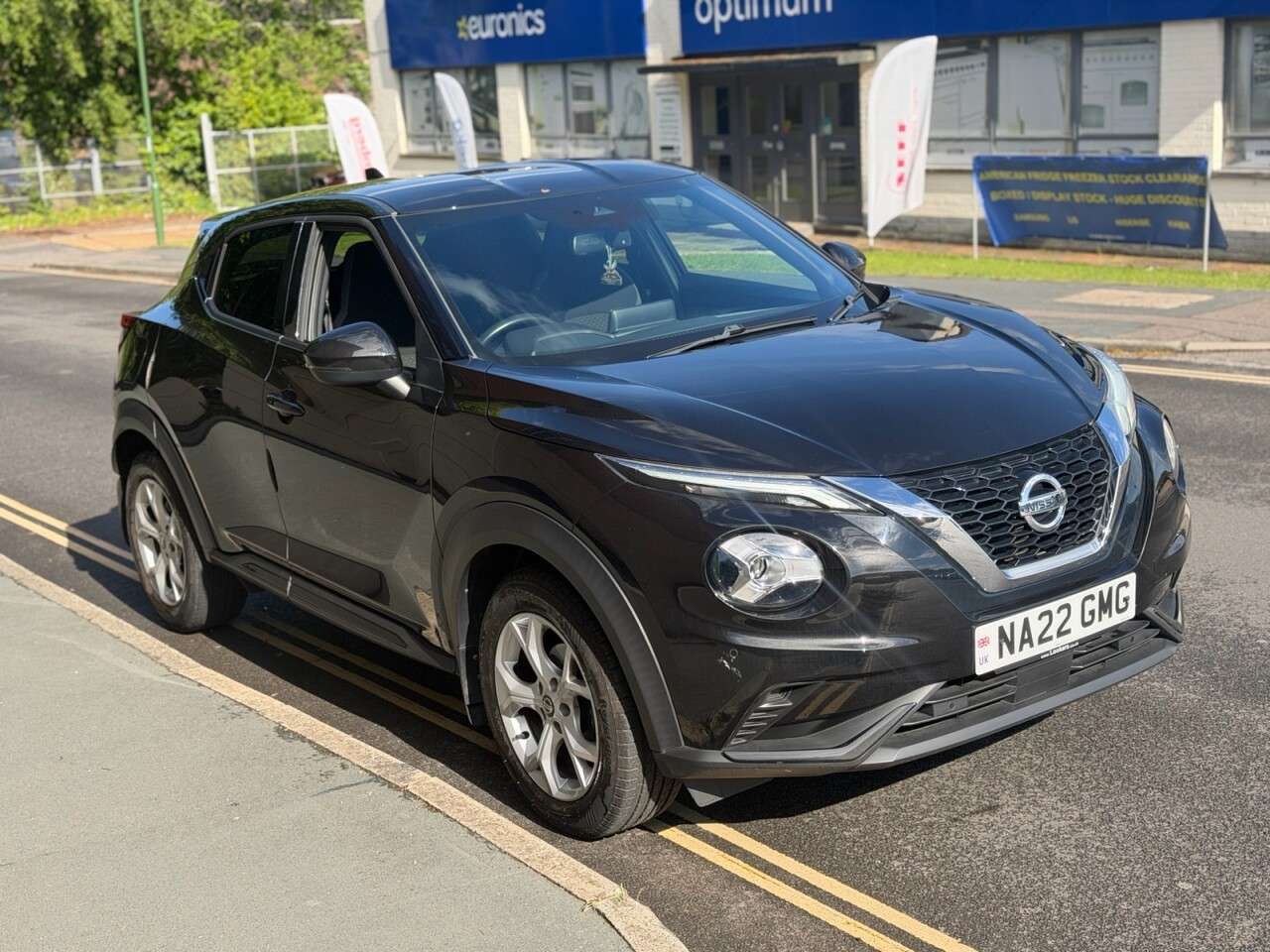 A 2022 NISSAN JUKE 1.0 DIG-T N-Connecta SUV 5dr Petrol Manual Euro 6 (s/s) (114 ps) A 2022 NISSAN JUKE 1.0 DIG-T N-Connecta SUV 5dr Petrol Manual Euro 6 (s/s) (114 ps)