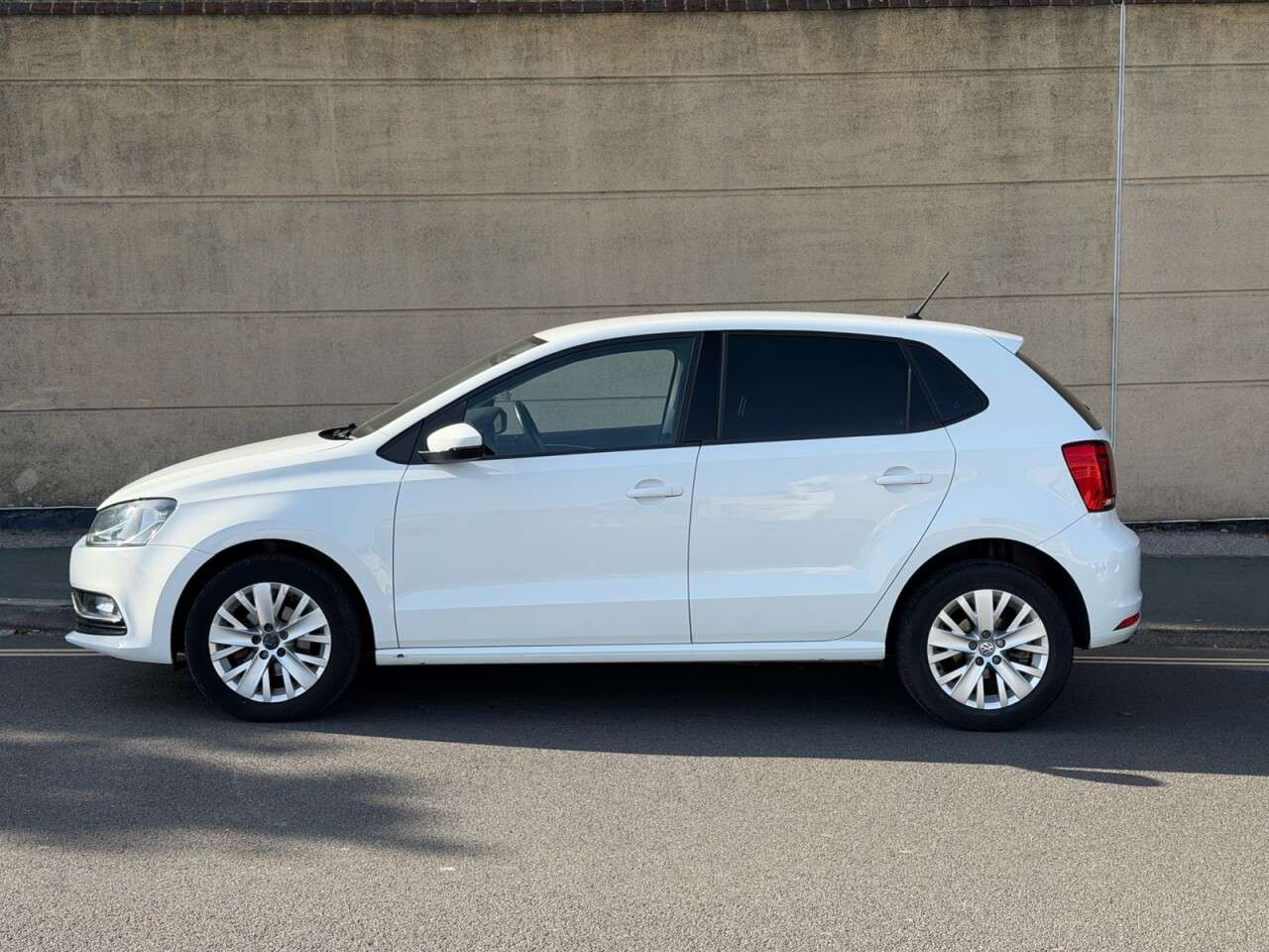 2015 VOLKSWAGEN POLO 2015 VOLKSWAGEN POLO