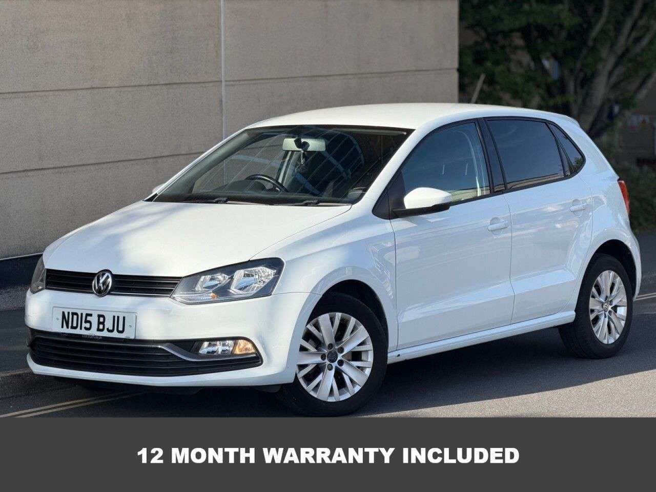 A 2015 VOLKSWAGEN POLO 1.2 TSI BlueMotion Tech SE Hatchback 5dr Petrol Manual Euro 6 (s/s) (90 ps) A 2015 VOLKSWAGEN POLO 1.2 TSI BlueMotion Tech SE Hatchback 5dr Petrol Manual Euro 6 (s/s) (90 ps)