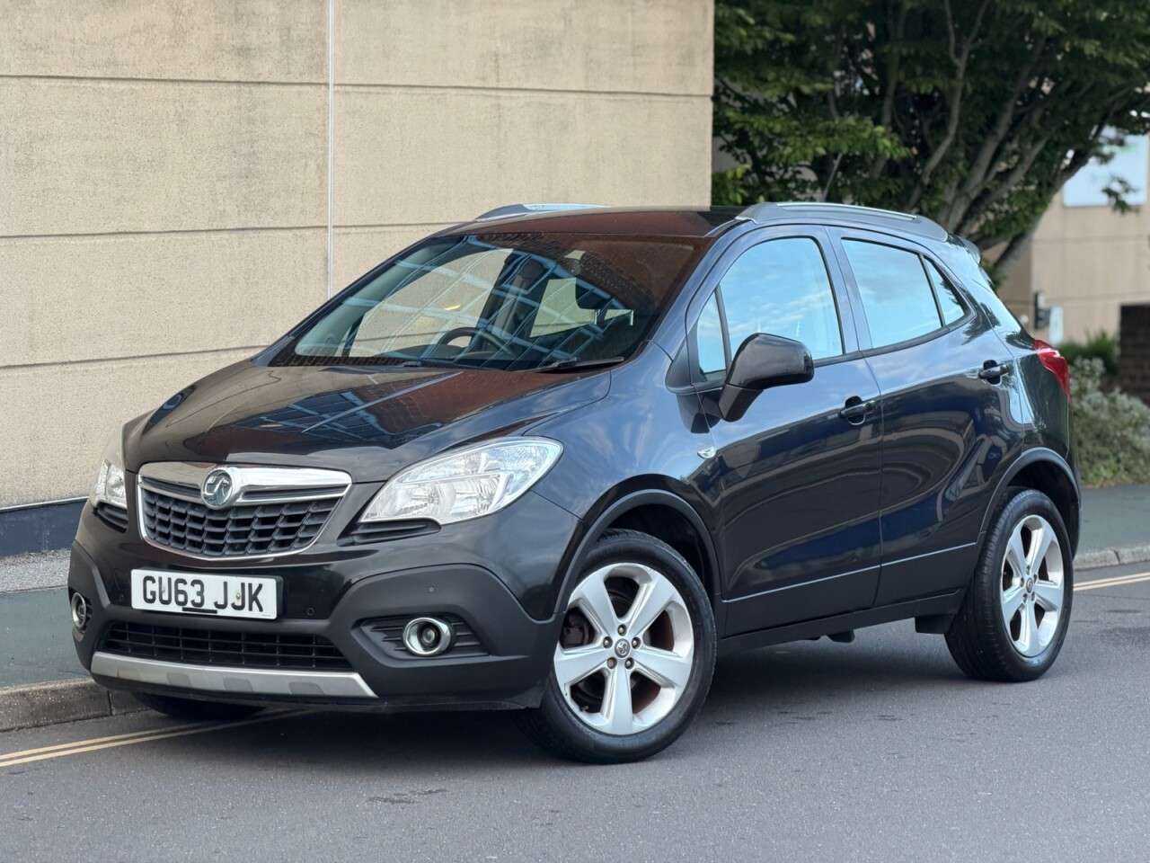 A 2013 VAUXHALL MOKKA 1.6 Exclusiv SUV 5dr Petrol Manual 2WD Euro 5 (s/s) (115 ps) A 2013 VAUXHALL MOKKA 1.6 Exclusiv SUV 5dr Petrol Manual 2WD Euro 5 (s/s) (115 ps)