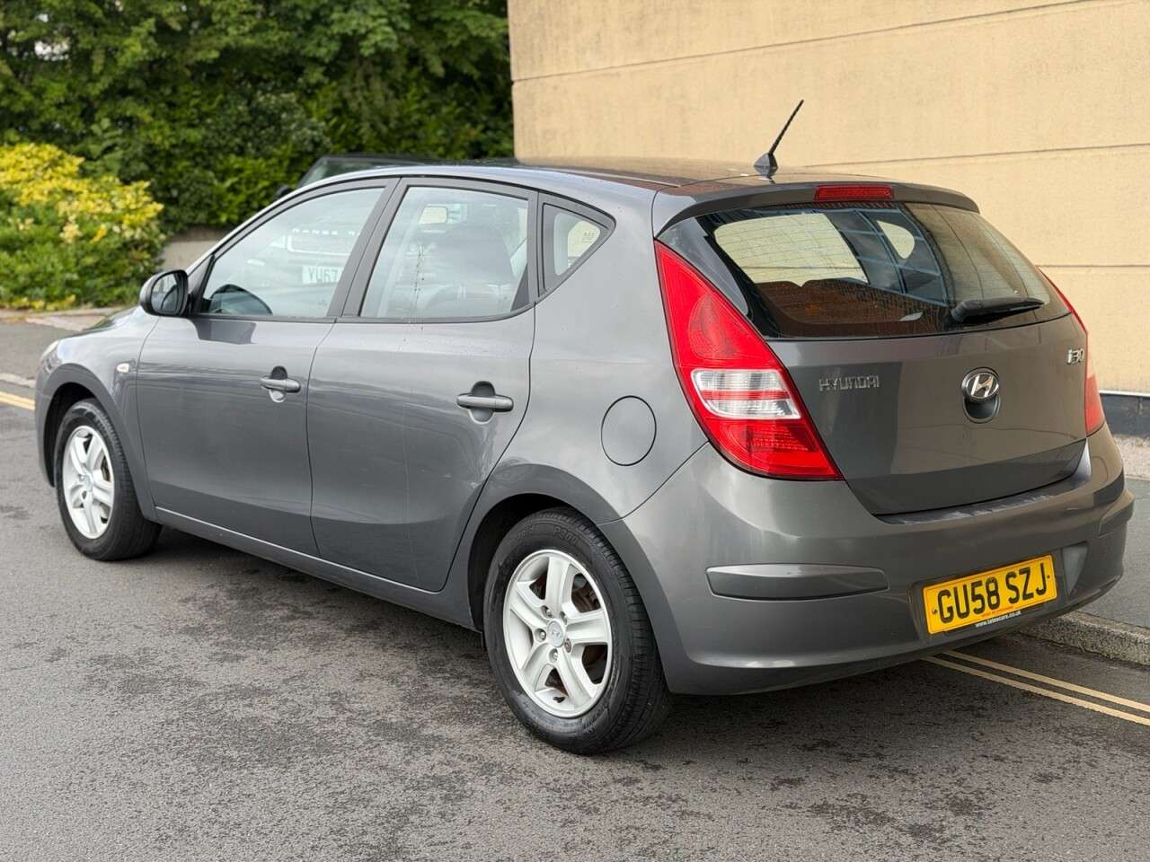 A 2008 HYUNDAI I30 1.6 Comfort Hatchback 5dr Petrol Auto Euro 4 (120 bhp) A 2008 HYUNDAI I30 1.6 Comfort Hatchback 5dr Petrol Auto Euro 4 (120 bhp)