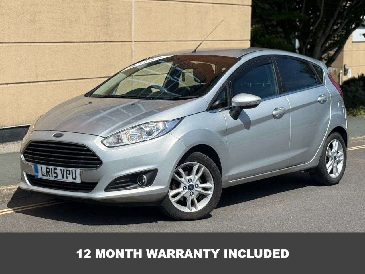 A 2015 FORD FIESTA 1.0T EcoBoost Zetec Hatchback 5dr Petrol Powershift Euro 6 (100 ps) A 2015 FORD FIESTA 1.0T EcoBoost Zetec Hatchback 5dr Petrol Powershift Euro 6 (100 ps)
