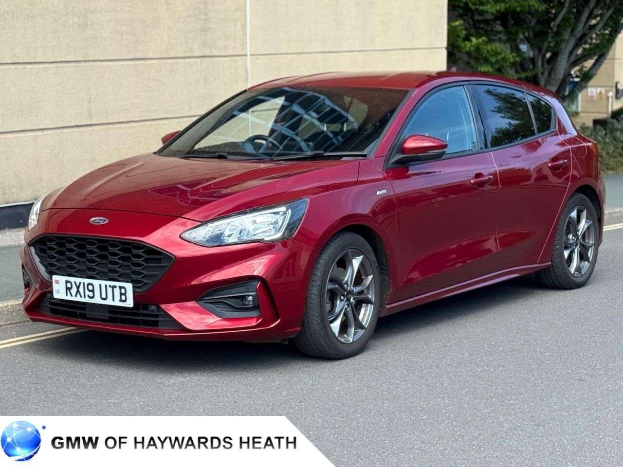 A 2019 FORD FOCUS 1.0T EcoBoost ST-Line Hatchback 5dr Petrol Manual Euro 6 (s/s) (125 ps) A 2019 FORD FOCUS 1.0T EcoBoost ST-Line Hatchback 5dr Petrol Manual Euro 6 (s/s) (125 ps)