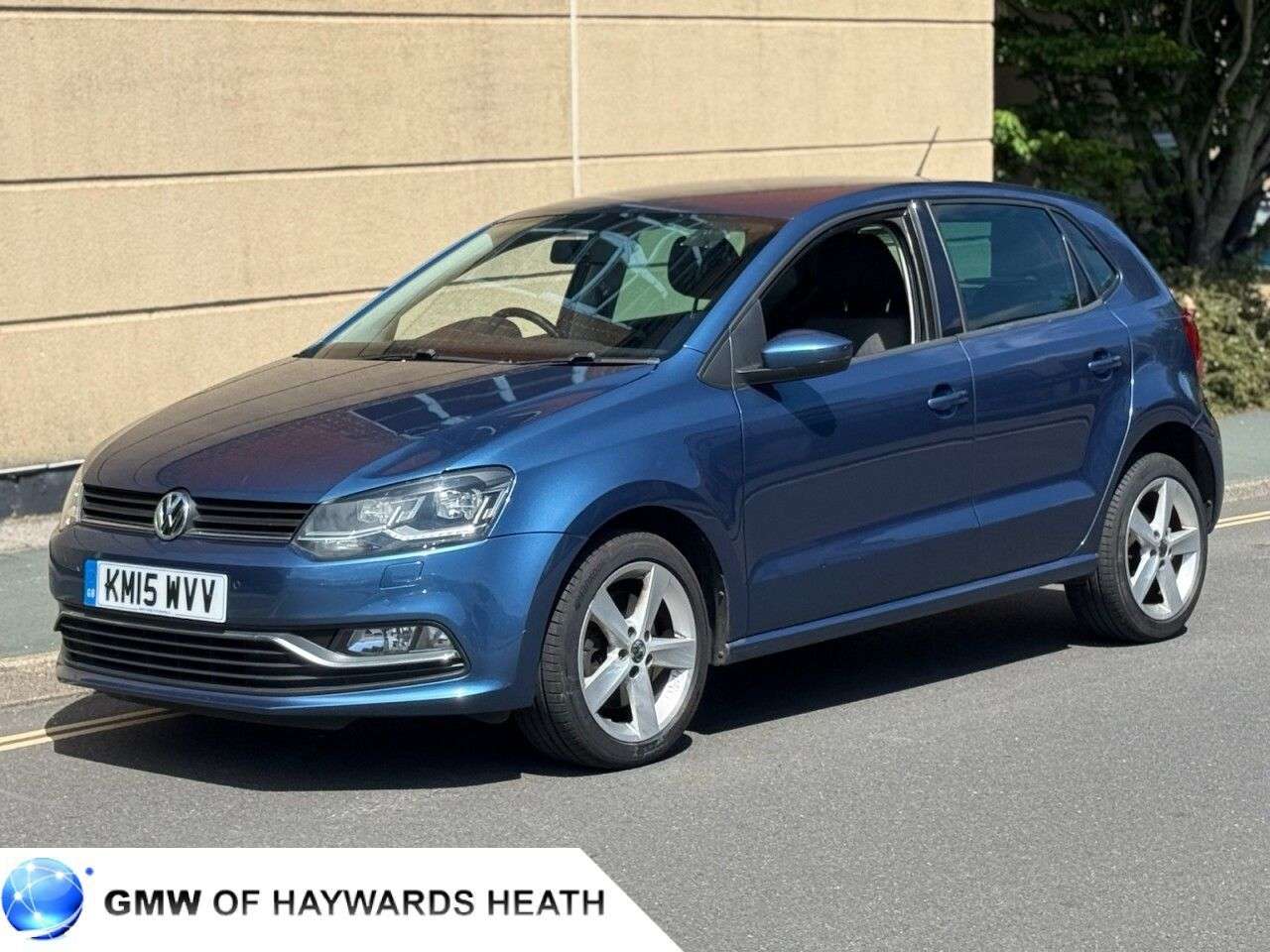 A 2015 VOLKSWAGEN POLO 1.2 TSI BlueMotion Tech SEL Hatchback 5dr Petrol Manual Euro 6 (s/s) (110 p A 2015 VOLKSWAGEN POLO 1.2 TSI BlueMotion Tech SEL Hatchback 5dr Petrol Manual Euro 6 (s/s) (110 p