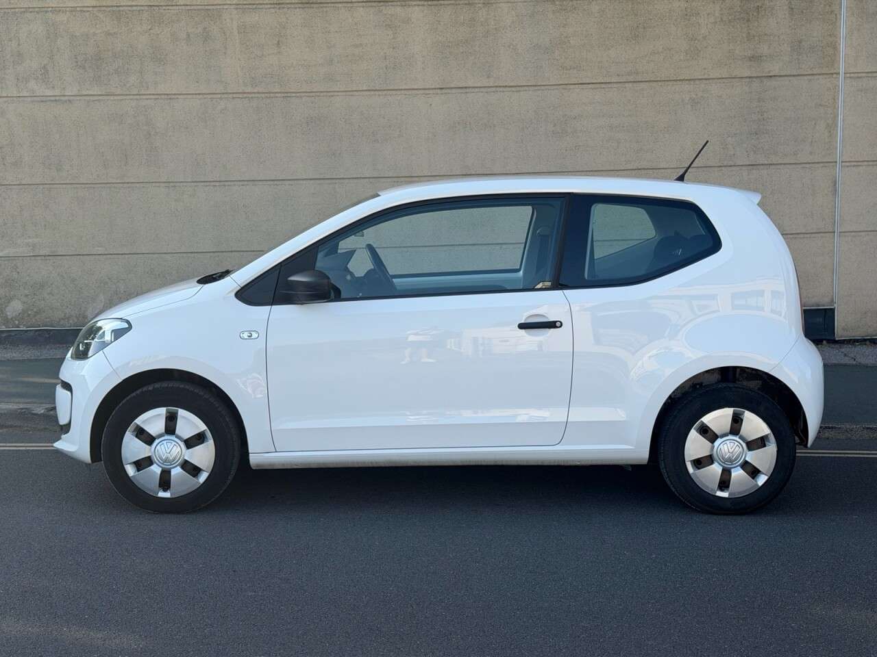 2014 VOLKSWAGEN UP! 2014 VOLKSWAGEN UP!