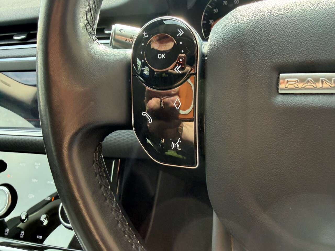2019 LAND ROVER RANGE ROVER EVOQUE 2019 LAND ROVER RANGE ROVER EVOQUE