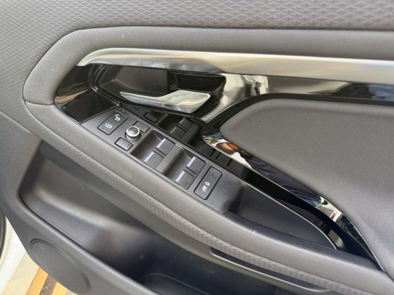 2019 LAND ROVER RANGE ROVER EVOQUE 2019 LAND ROVER RANGE ROVER EVOQUE