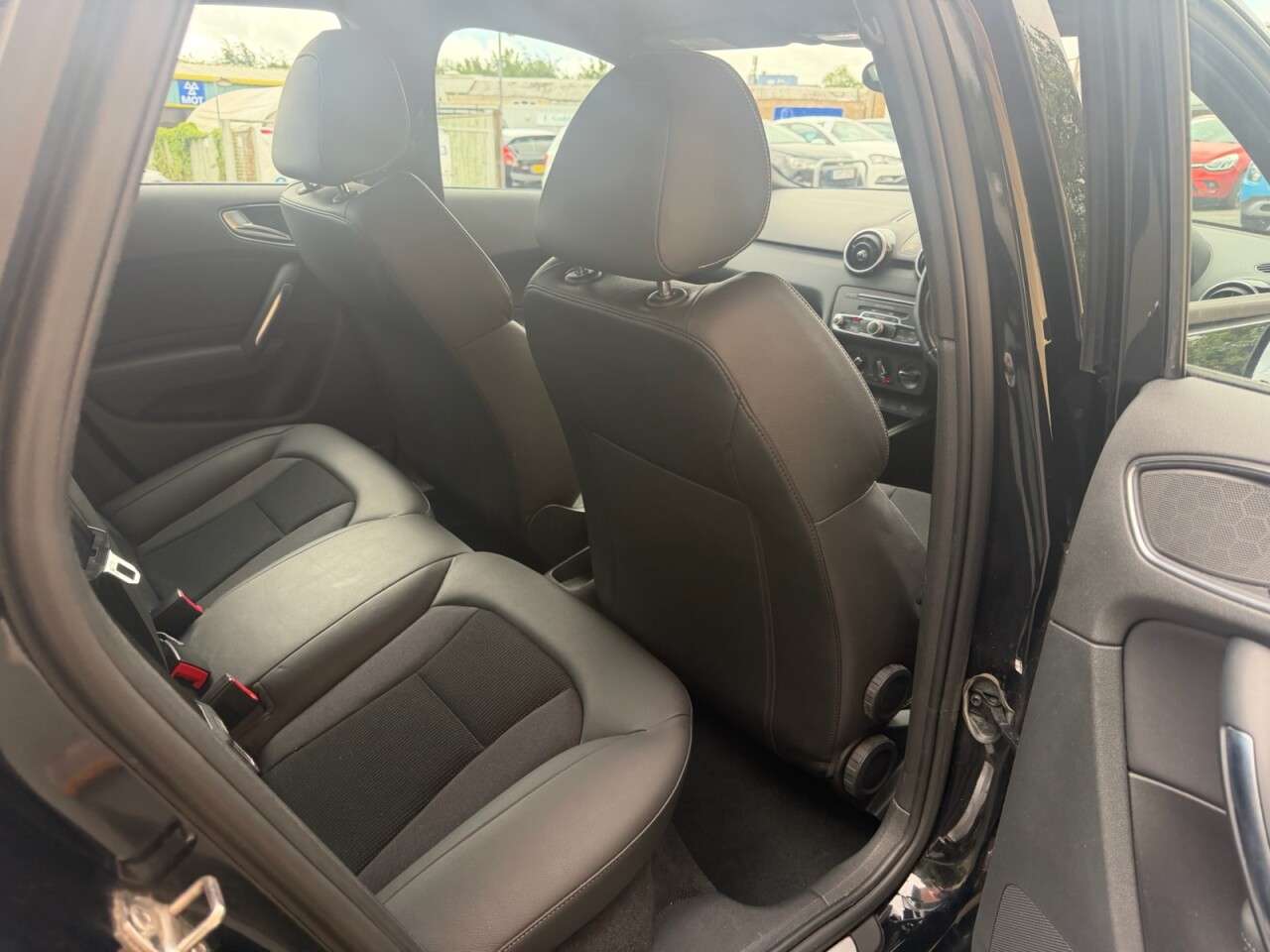 2015 AUDI A1 2015 AUDI A1