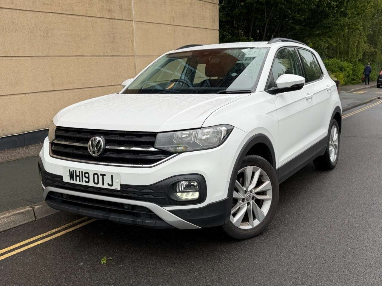 A 2019 VOLKSWAGEN T-CROSS 1.0 TSI SE SUV 5dr Petrol Manual Euro 6 (s/s) (95 ps) A 2019 VOLKSWAGEN T-CROSS 1.0 TSI SE SUV 5dr Petrol Manual Euro 6 (s/s) (95 ps)