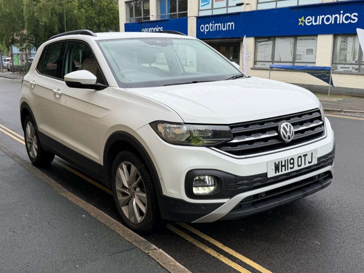 A 2019 VOLKSWAGEN T-CROSS 1.0 TSI SE SUV 5dr Petrol Manual Euro 6 (s/s) (95 ps) A 2019 VOLKSWAGEN T-CROSS 1.0 TSI SE SUV 5dr Petrol Manual Euro 6 (s/s) (95 ps)