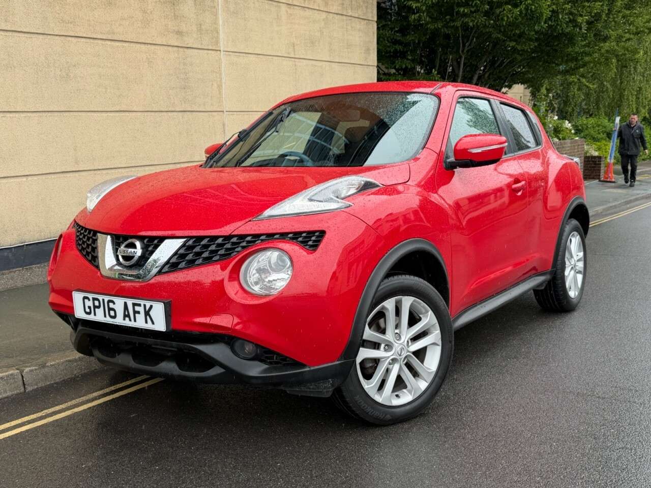 A 2016 NISSAN JUKE 1.2 DIG-T N-Connecta SUV 5dr Petrol Manual Euro 6 (s/s) (115 ps) A 2016 NISSAN JUKE 1.2 DIG-T N-Connecta SUV 5dr Petrol Manual Euro 6 (s/s) (115 ps)