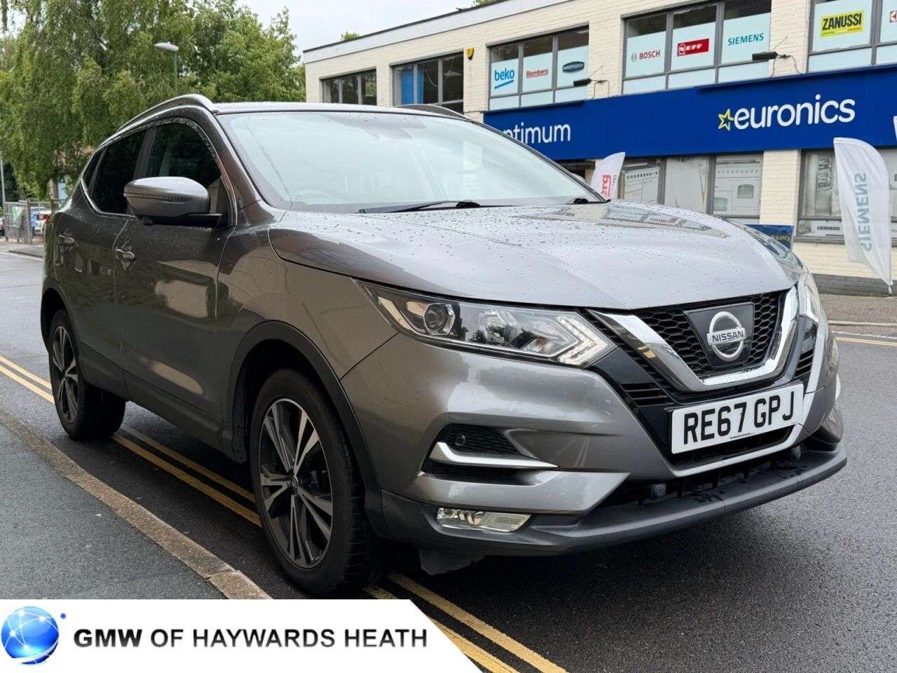 A 2017 NISSAN QASHQAI 1.2 DIG-T N-Connecta SUV 5dr Petrol Manual Euro 6 (s/s) (115 ps) A 2017 NISSAN QASHQAI 1.2 DIG-T N-Connecta SUV 5dr Petrol Manual Euro 6 (s/s) (115 ps)