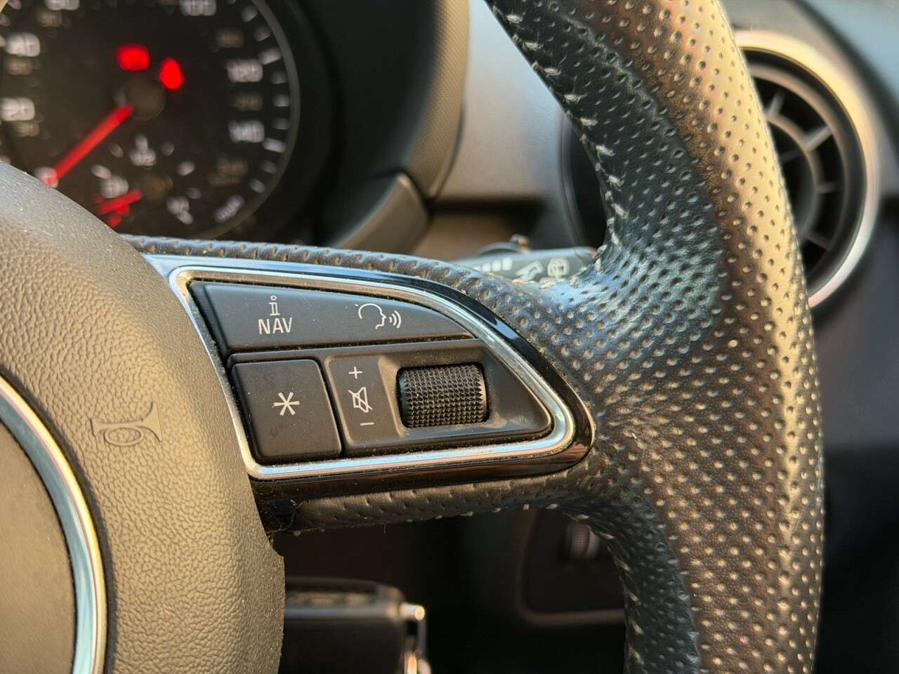 2018 AUDI A1 2018 AUDI A1