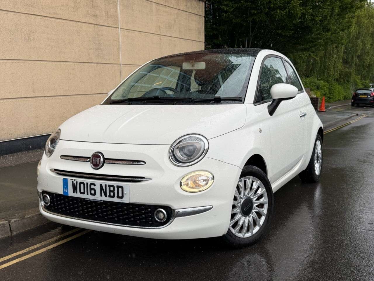 A 2016 FIAT 500 1.2 Lounge Hatchback 3dr Petrol Manual Euro 6 (s/s) (69 bhp) A 2016 FIAT 500 1.2 Lounge Hatchback 3dr Petrol Manual Euro 6 (s/s) (69 bhp)
