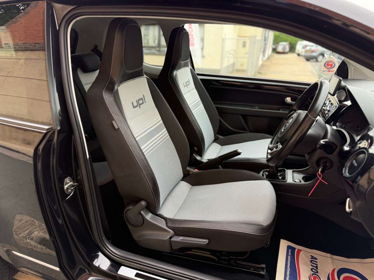 2013 VOLKSWAGEN UP! 2013 VOLKSWAGEN UP!