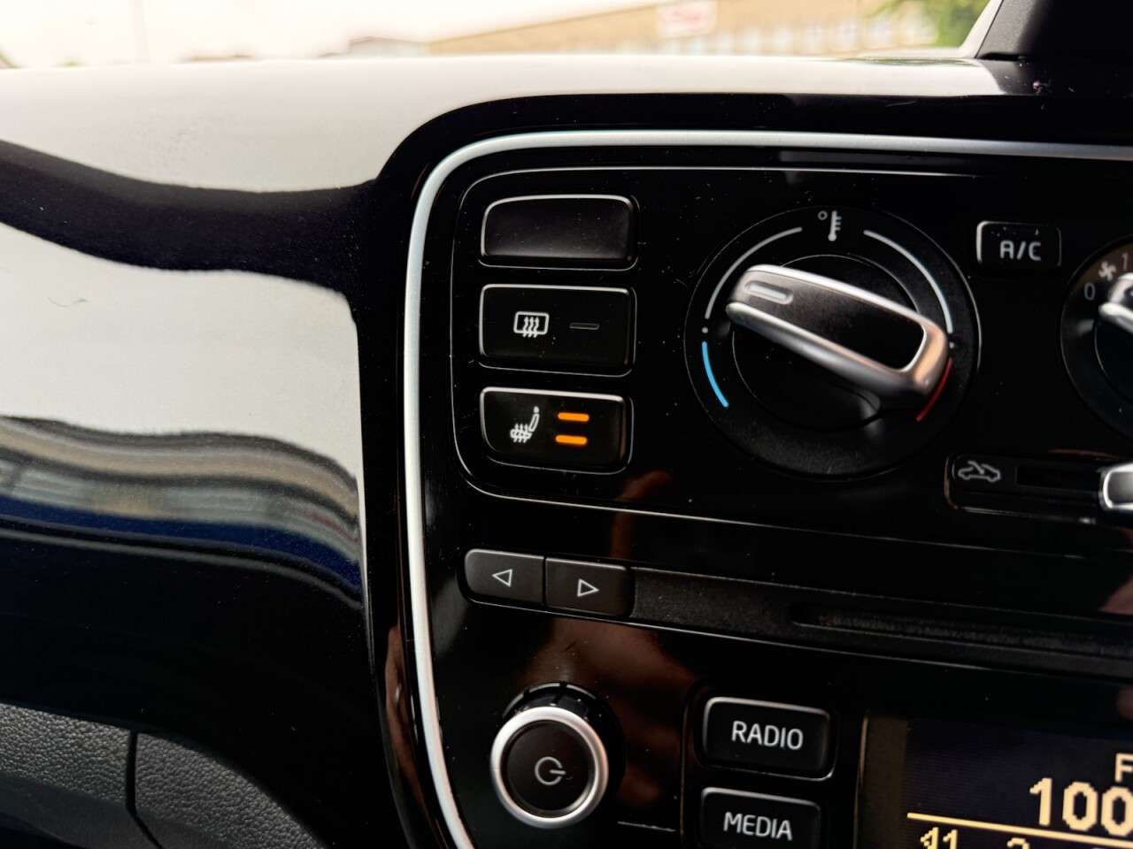 2013 VOLKSWAGEN UP! 2013 VOLKSWAGEN UP!