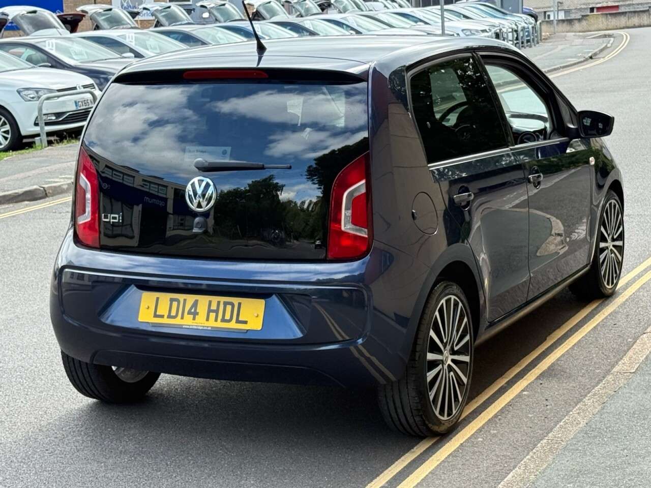 2014 VOLKSWAGEN UP! 2014 VOLKSWAGEN UP!