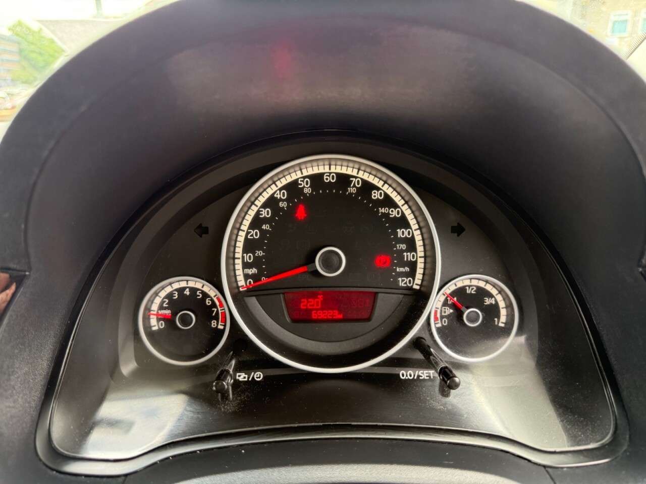 2014 VOLKSWAGEN UP! 2014 VOLKSWAGEN UP!