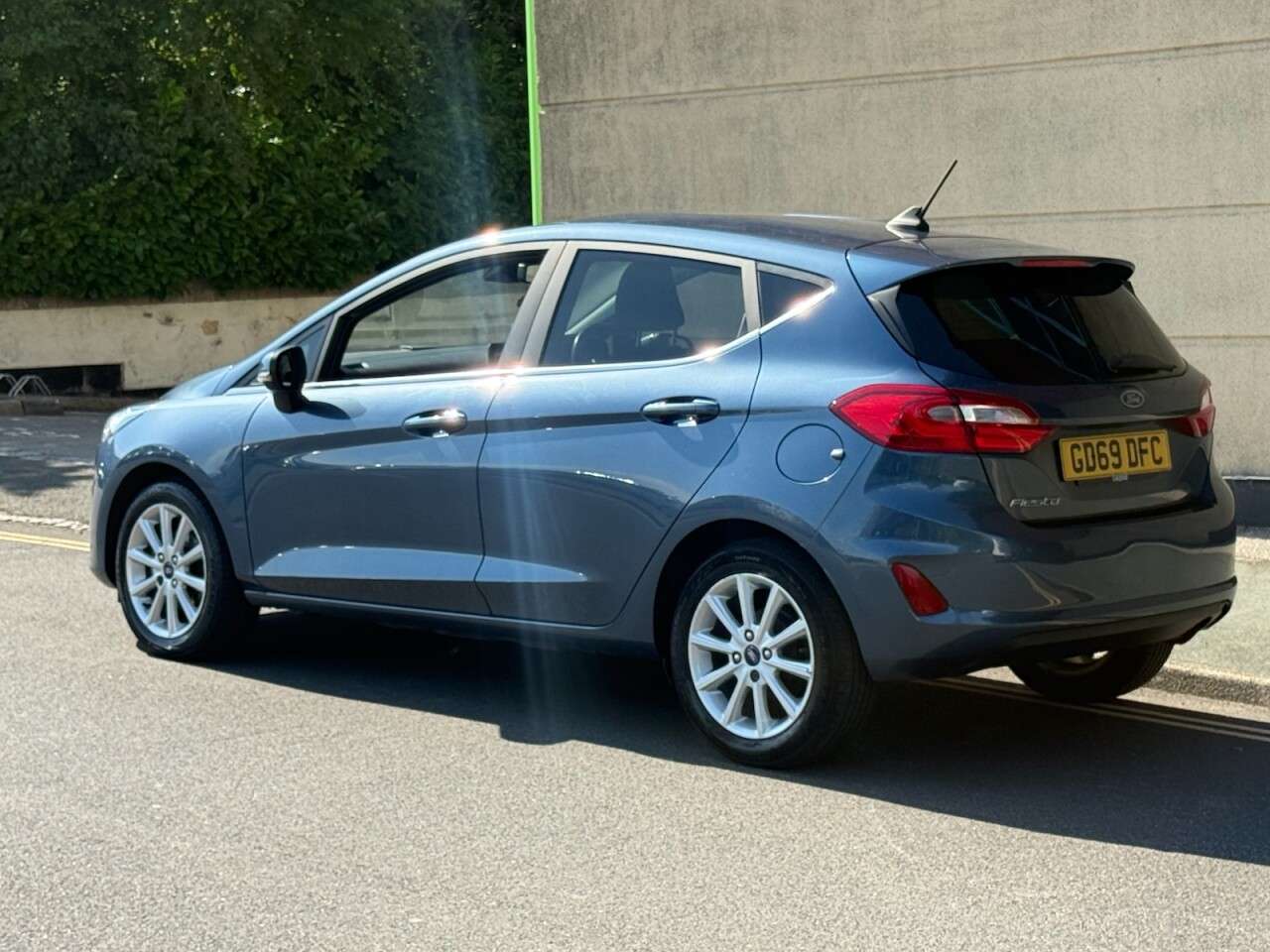 A 2020 FORD FIESTA TITANIUM A 2020 FORD FIESTA TITANIUM