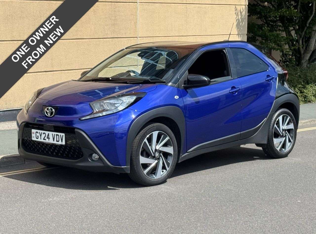 A 2024 TOYOTA AYGO X 1.0 VVT-i Edge Hatchback 5dr Petrol Manual Euro 6 (s/s) (72 ps) A 2024 TOYOTA AYGO X 1.0 VVT-i Edge Hatchback 5dr Petrol Manual Euro 6 (s/s) (72 ps)