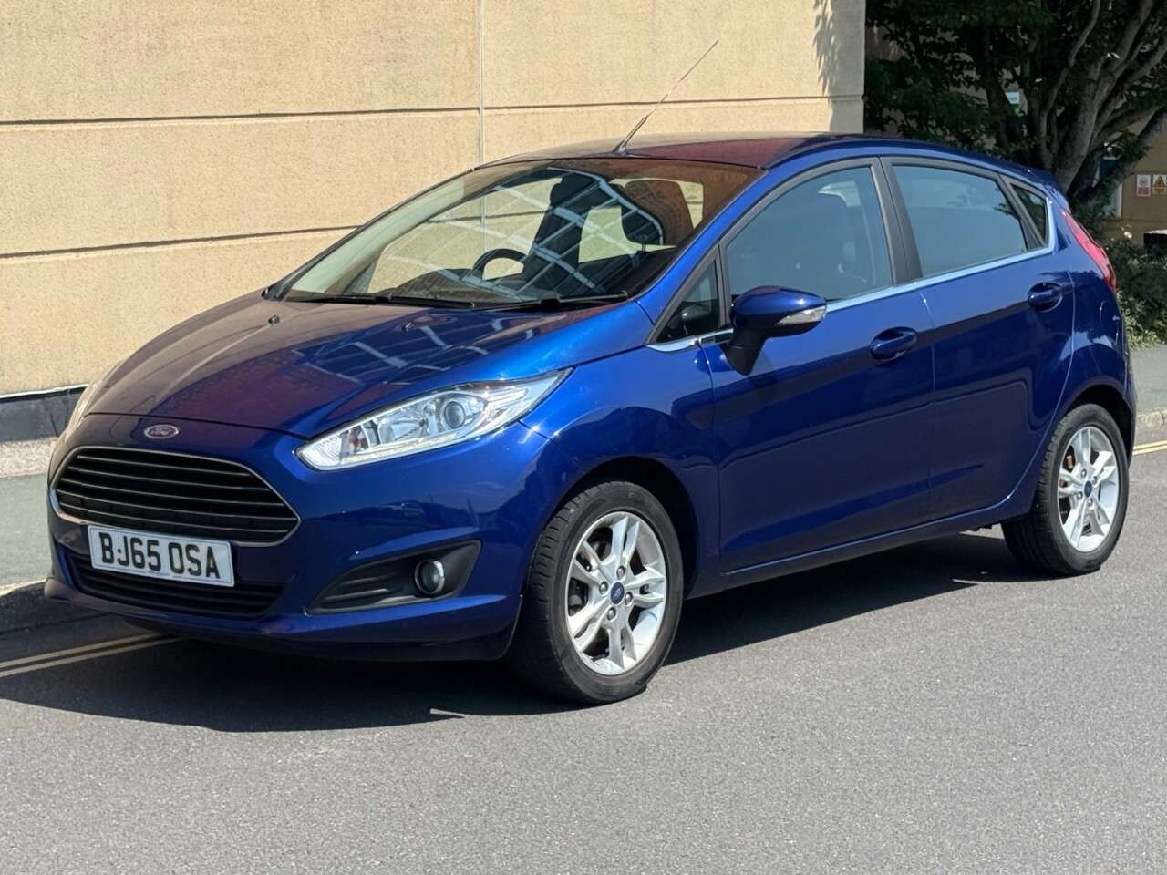 A 2015 FORD FIESTA 1.0T EcoBoost Zetec Hatchback 5dr Petrol Manual Euro 6 (s/s) (100 ps) A 2015 FORD FIESTA 1.0T EcoBoost Zetec Hatchback 5dr Petrol Manual Euro 6 (s/s) (100 ps)