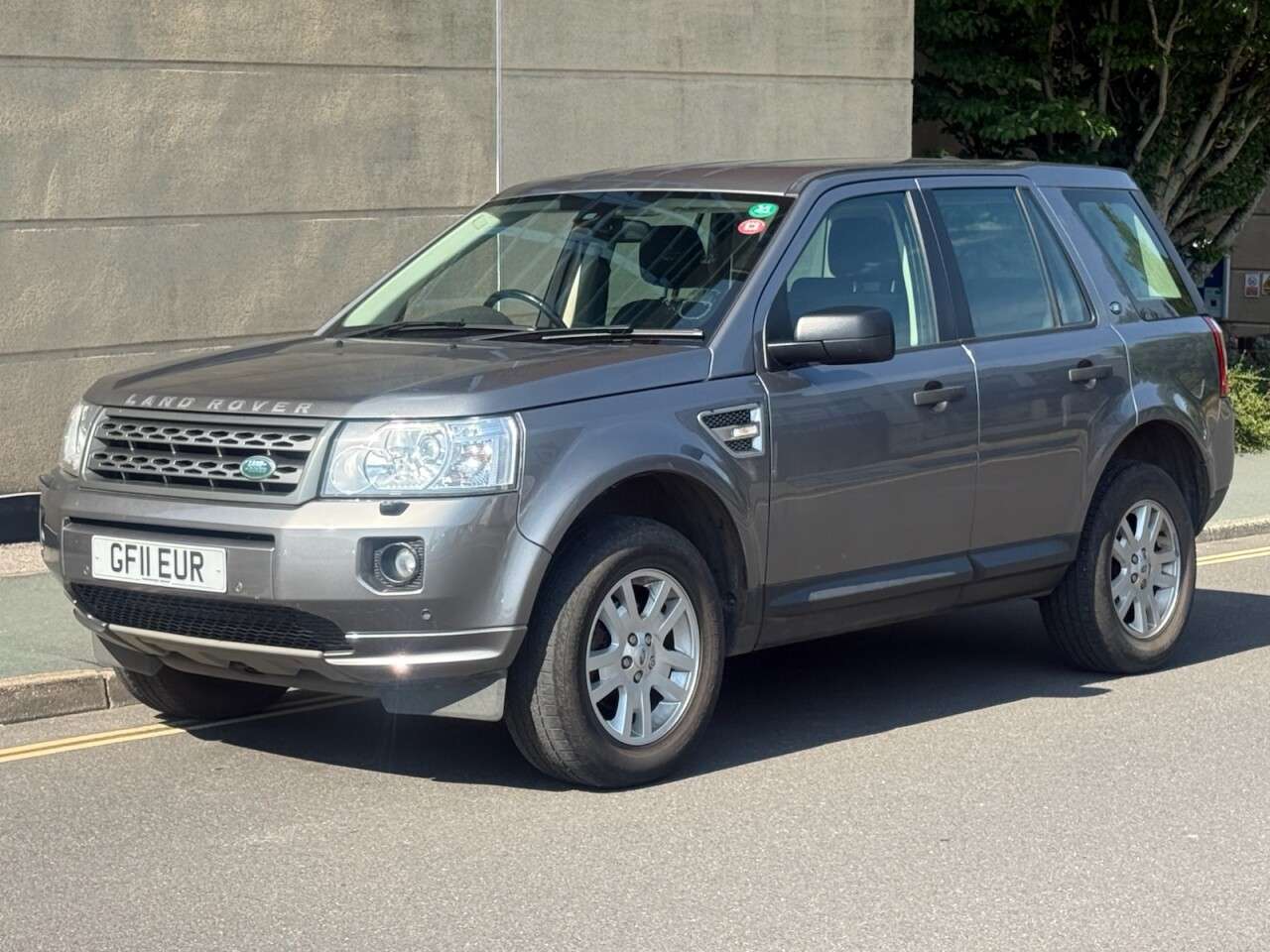 A 2011 LAND ROVER FREELANDER 2 2.2 TD4 XS SUV 5dr Diesel Manual 4WD Euro 5 (s/s) (150 ps) A 2011 LAND ROVER FREELANDER 2 2.2 TD4 XS SUV 5dr Diesel Manual 4WD Euro 5 (s/s) (150 ps)