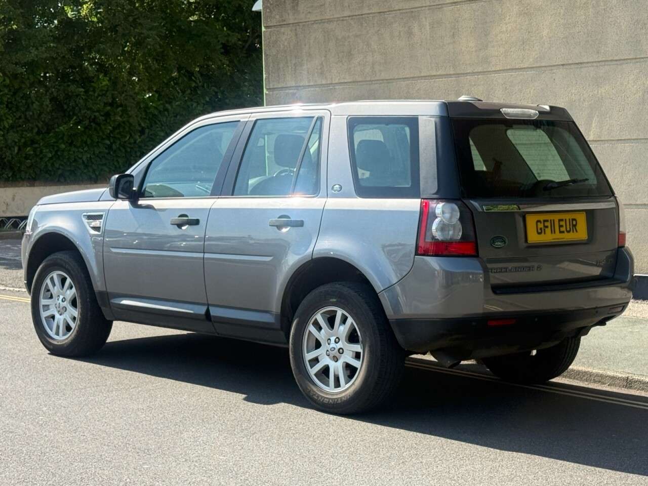 A 2011 LAND ROVER FREELANDER 2 2.2 TD4 XS SUV 5dr Diesel Manual 4WD Euro 5 (s/s) (150 ps) A 2011 LAND ROVER FREELANDER 2 2.2 TD4 XS SUV 5dr Diesel Manual 4WD Euro 5 (s/s) (150 ps)