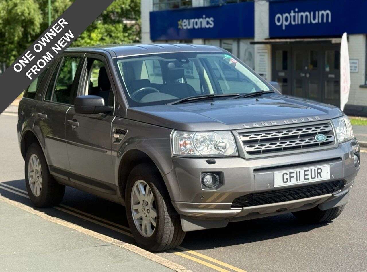 A 2011 LAND ROVER FREELANDER 2 2.2 TD4 XS SUV 5dr Diesel Manual 4WD Euro 5 (s/s) (150 ps) A 2011 LAND ROVER FREELANDER 2 2.2 TD4 XS SUV 5dr Diesel Manual 4WD Euro 5 (s/s) (150 ps)