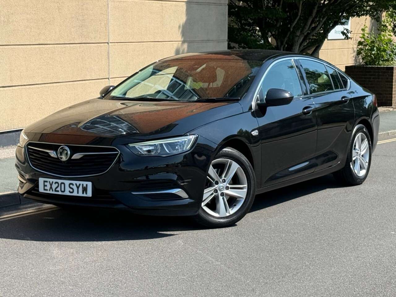 A 2020 VAUXHALL INSIGNIA 1.5i Turbo GPF Tech Line Nav Grand Sport 5dr Petrol Automatic Euro 6 (s/s) A 2020 VAUXHALL INSIGNIA 1.5i Turbo GPF Tech Line Nav Grand Sport 5dr Petrol Automatic Euro 6 (s/s)
