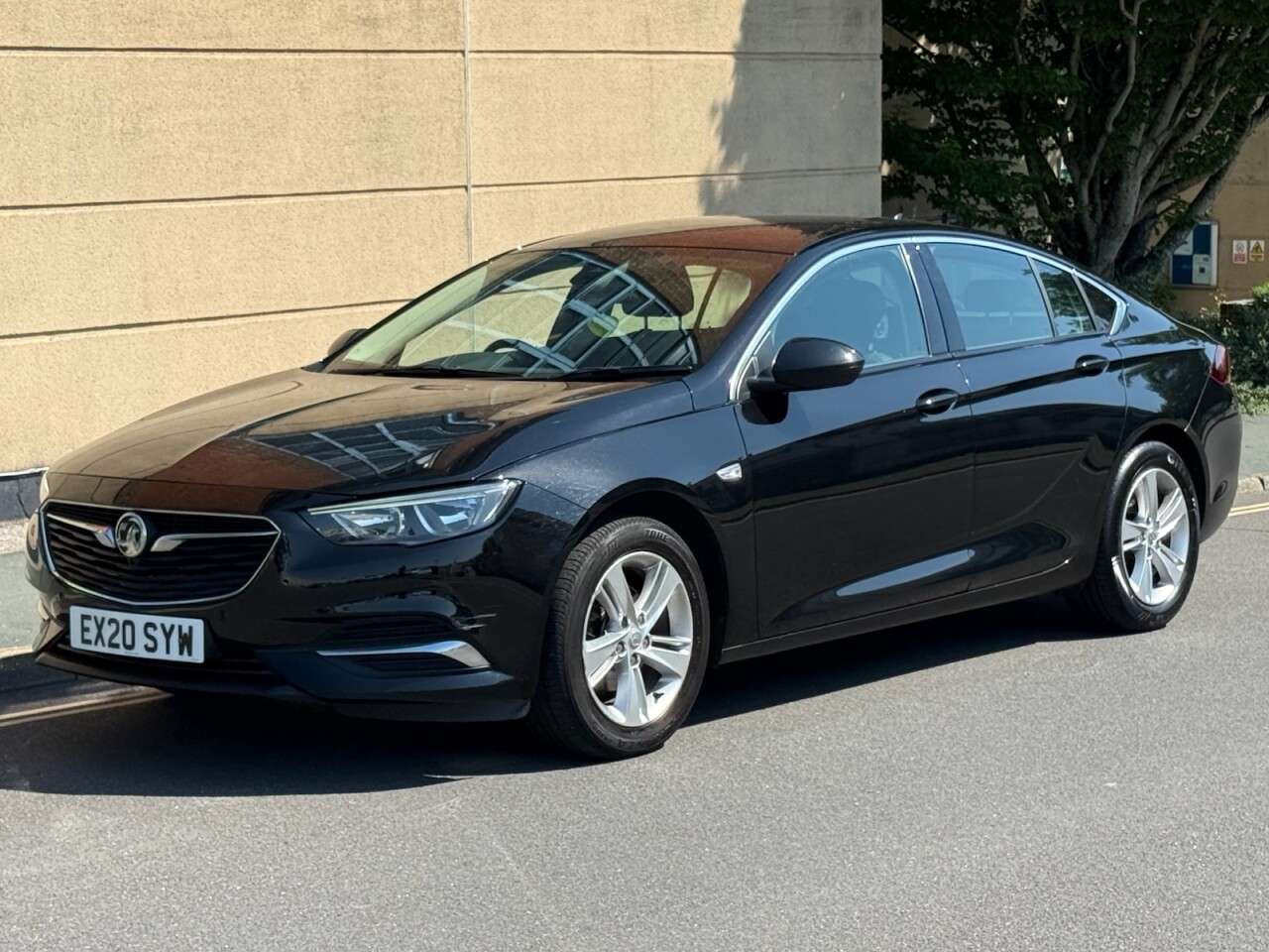 A 2020 VAUXHALL INSIGNIA 1.5i Turbo GPF Tech Line Nav Grand Sport 5dr Petrol Automatic Euro 6 (s/s) A 2020 VAUXHALL INSIGNIA 1.5i Turbo GPF Tech Line Nav Grand Sport 5dr Petrol Automatic Euro 6 (s/s)