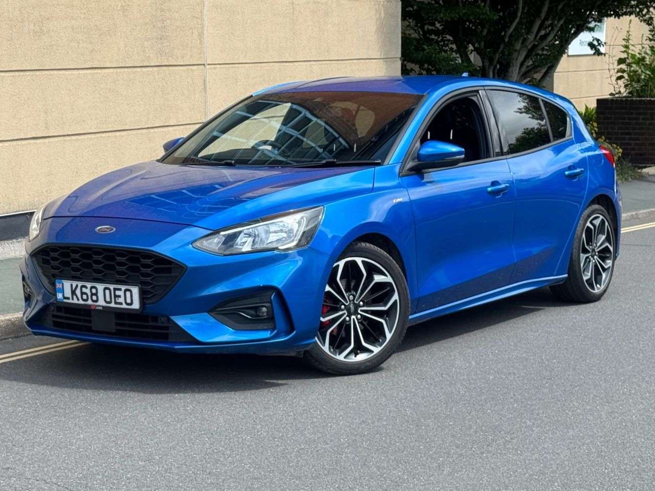 A 2018 FORD FOCUS 1.0T EcoBoost ST-Line X Hatchback 5dr Petrol Manual Euro 6 (s/s) (125 ps) A 2018 FORD FOCUS 1.0T EcoBoost ST-Line X Hatchback 5dr Petrol Manual Euro 6 (s/s) (125 ps)