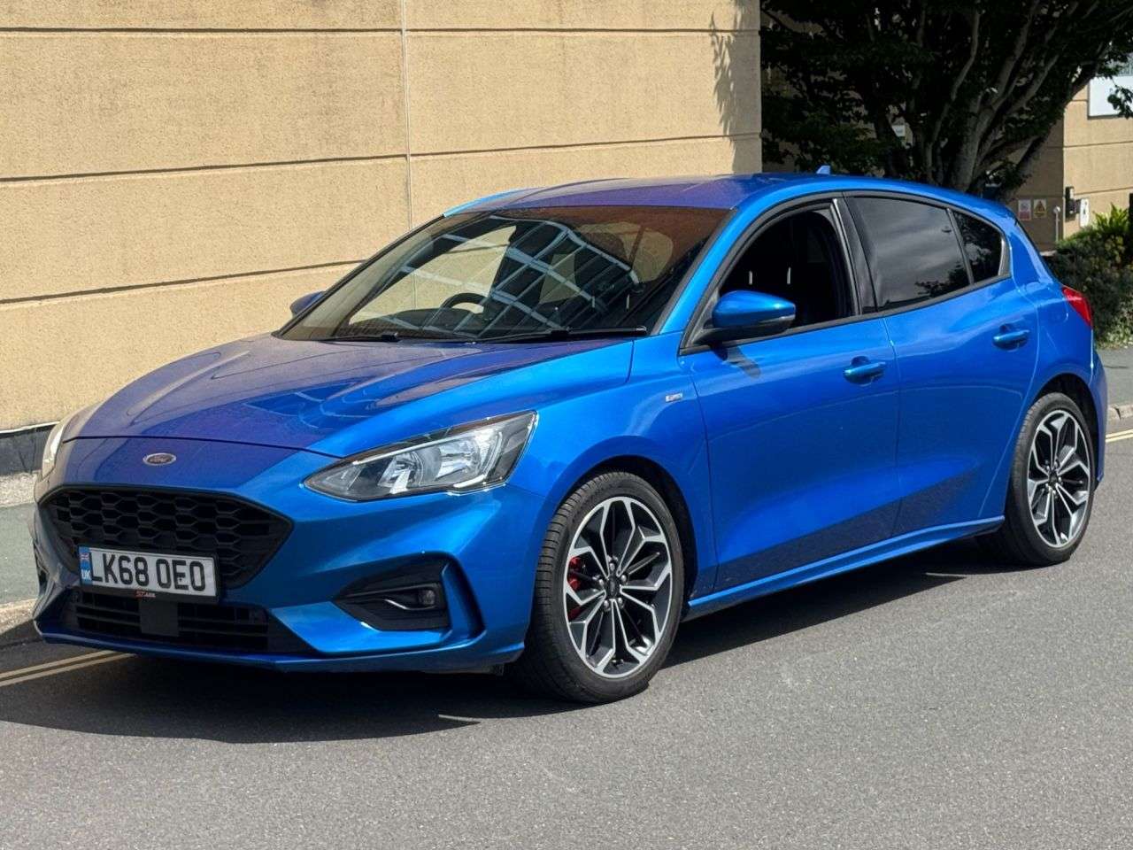 A 2018 FORD FOCUS 1.0T EcoBoost ST-Line X Hatchback 5dr Petrol Manual Euro 6 (s/s) (125 ps) A 2018 FORD FOCUS 1.0T EcoBoost ST-Line X Hatchback 5dr Petrol Manual Euro 6 (s/s) (125 ps)
