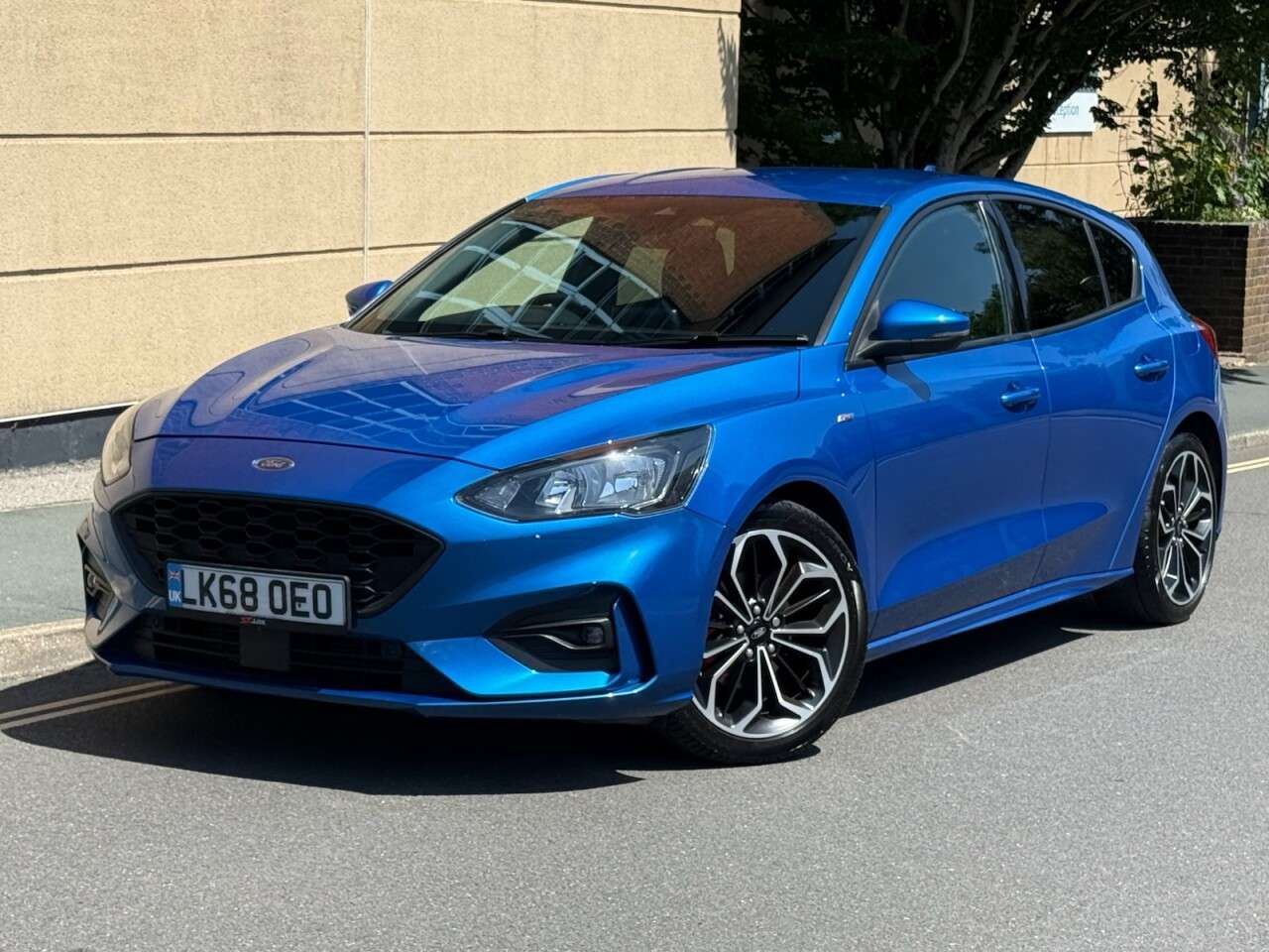 A 2018 FORD FOCUS 1.0T EcoBoost ST-Line X Hatchback 5dr Petrol Manual Euro 6 (s/s) (125 ps) A 2018 FORD FOCUS 1.0T EcoBoost ST-Line X Hatchback 5dr Petrol Manual Euro 6 (s/s) (125 ps)