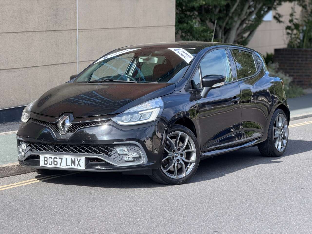 A 2017 RENAULT CLIO 1.6 TCe Renaultsport Nav Hatchback 5dr Petrol EDC Euro 6 (200 ps) A 2017 RENAULT CLIO 1.6 TCe Renaultsport Nav Hatchback 5dr Petrol EDC Euro 6 (200 ps)