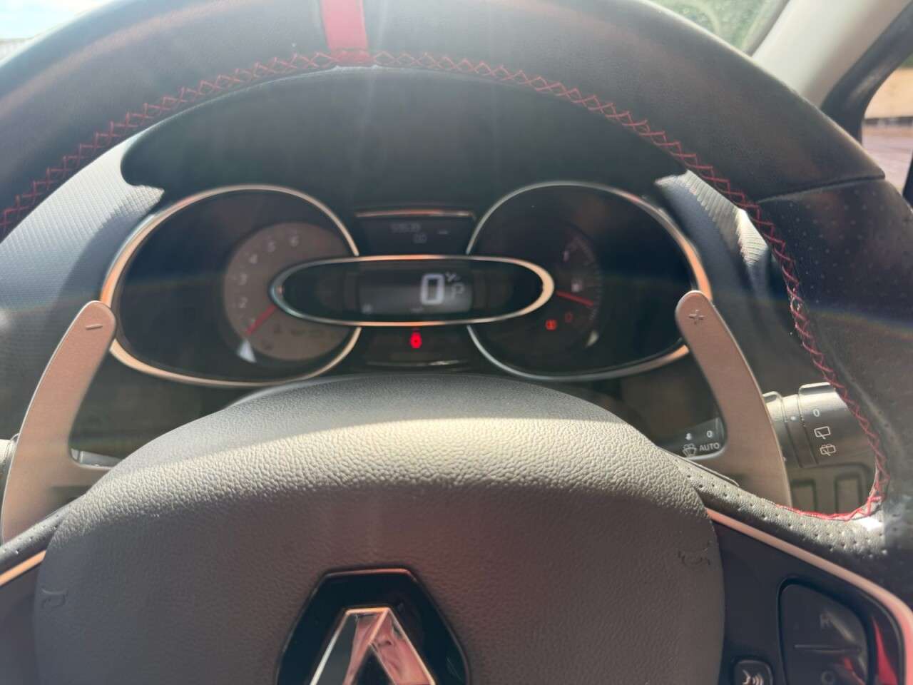 2017 RENAULT CLIO 2017 RENAULT CLIO