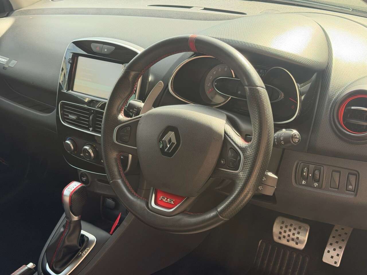 2017 RENAULT CLIO 2017 RENAULT CLIO