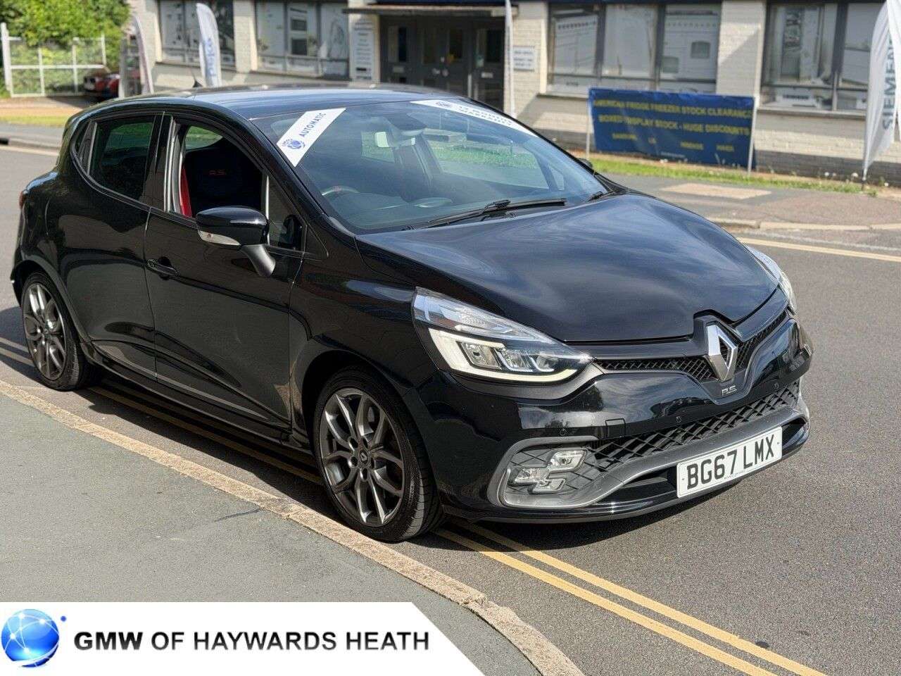A 2017 RENAULT CLIO 1.6 TCe Renaultsport Nav Hatchback 5dr Petrol EDC Euro 6 (200 ps) A 2017 RENAULT CLIO 1.6 TCe Renaultsport Nav Hatchback 5dr Petrol EDC Euro 6 (200 ps)