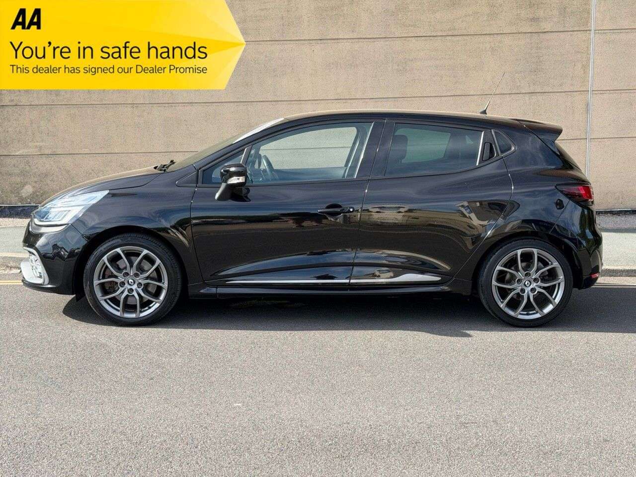 2017 RENAULT CLIO 2017 RENAULT CLIO