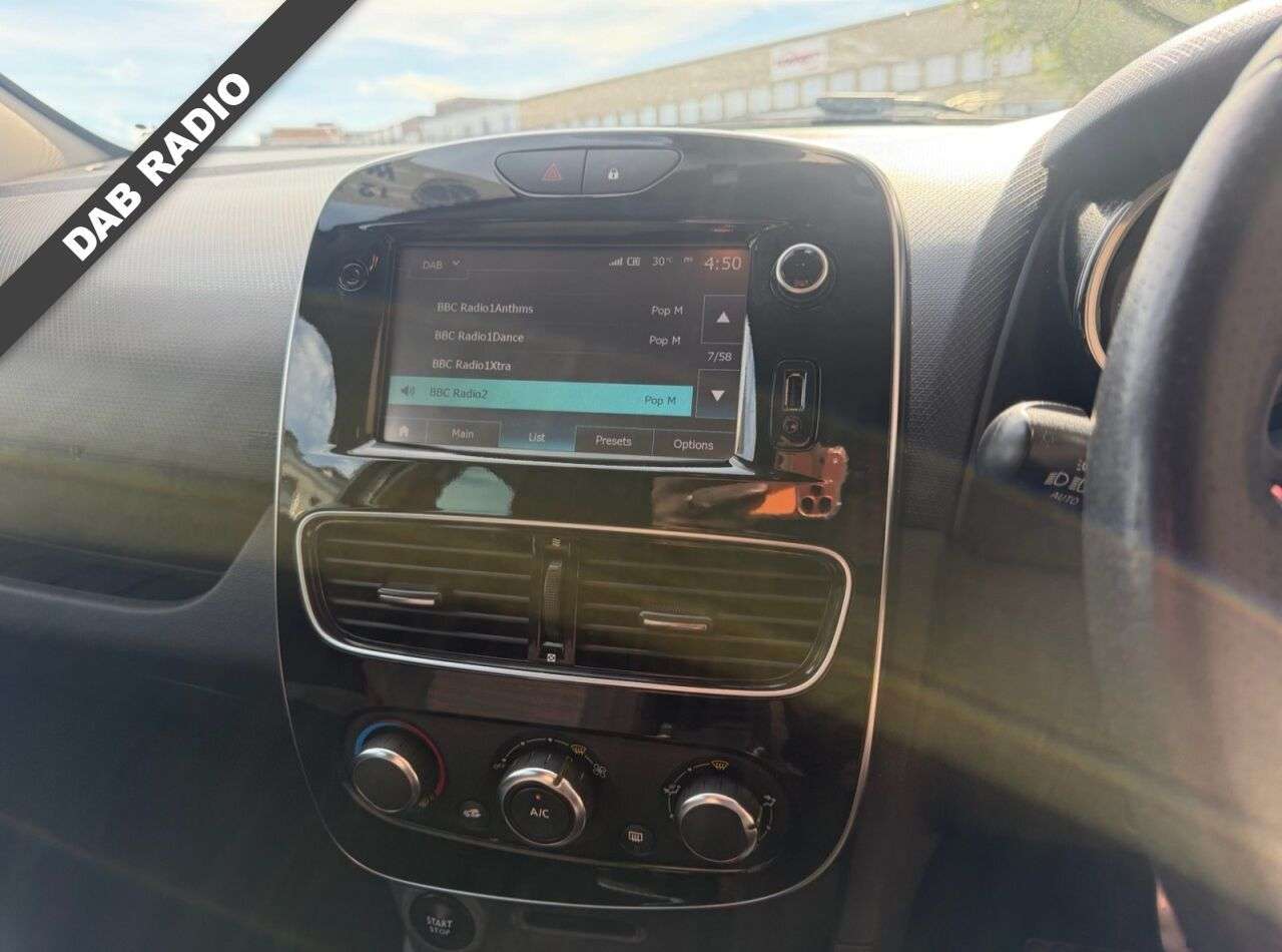 2017 RENAULT CLIO 2017 RENAULT CLIO