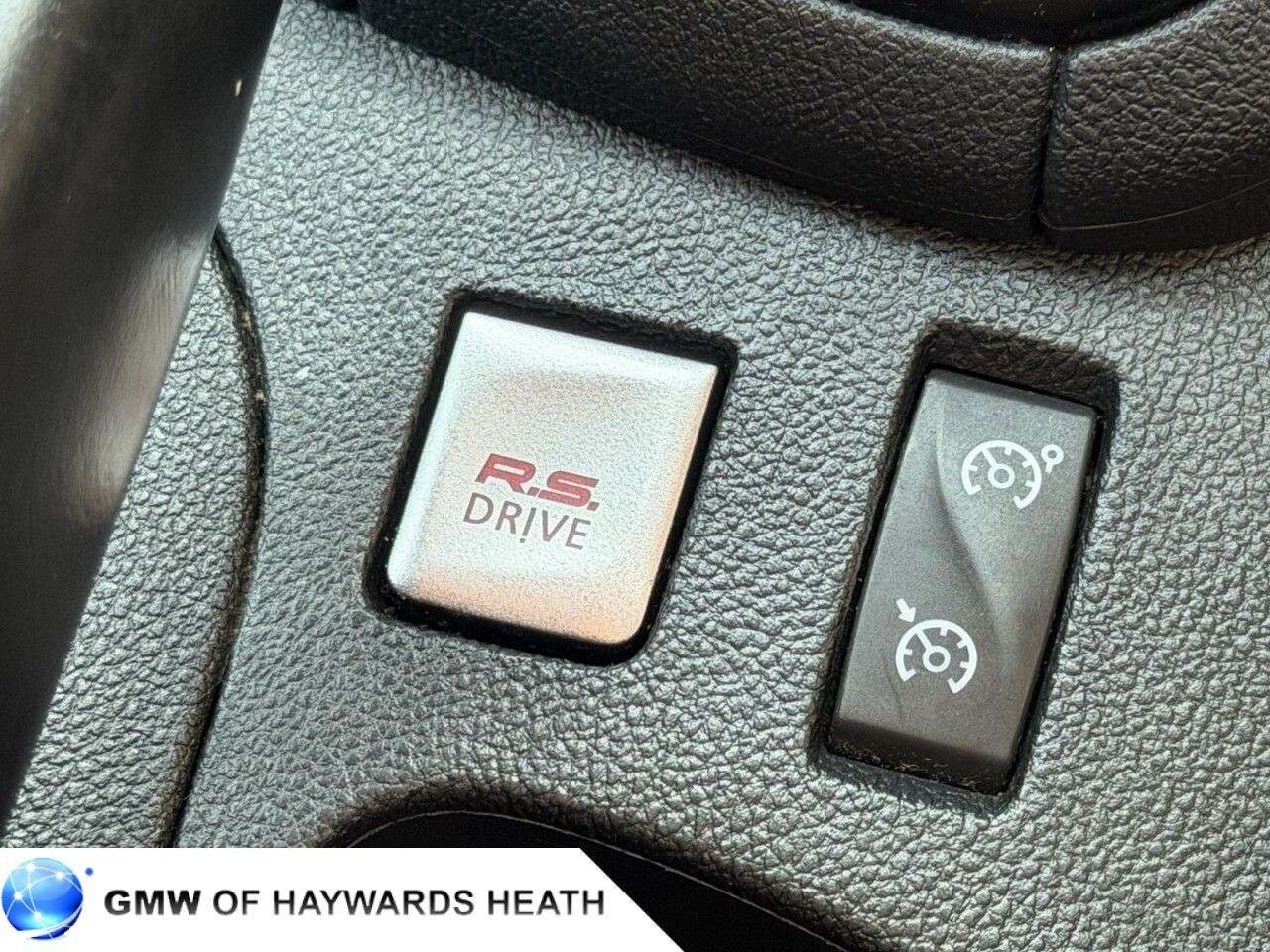 2017 RENAULT CLIO 2017 RENAULT CLIO
