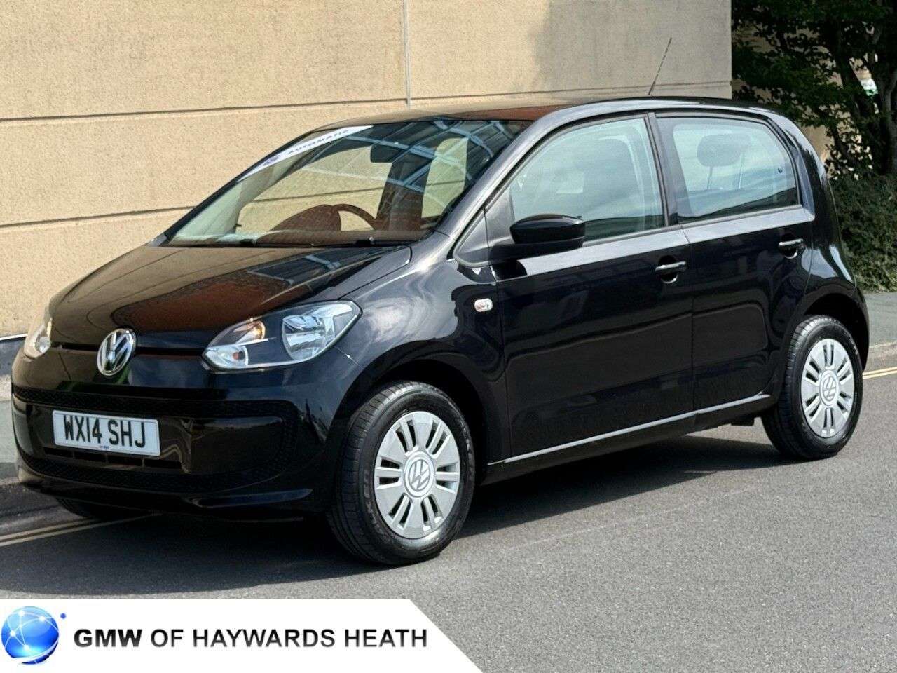 A 2014 VOLKSWAGEN UP! 1.0 Move up! Hatchback 5dr Petrol ASG Euro 5 (60 ps) A 2014 VOLKSWAGEN UP! 1.0 Move up! Hatchback 5dr Petrol ASG Euro 5 (60 ps)