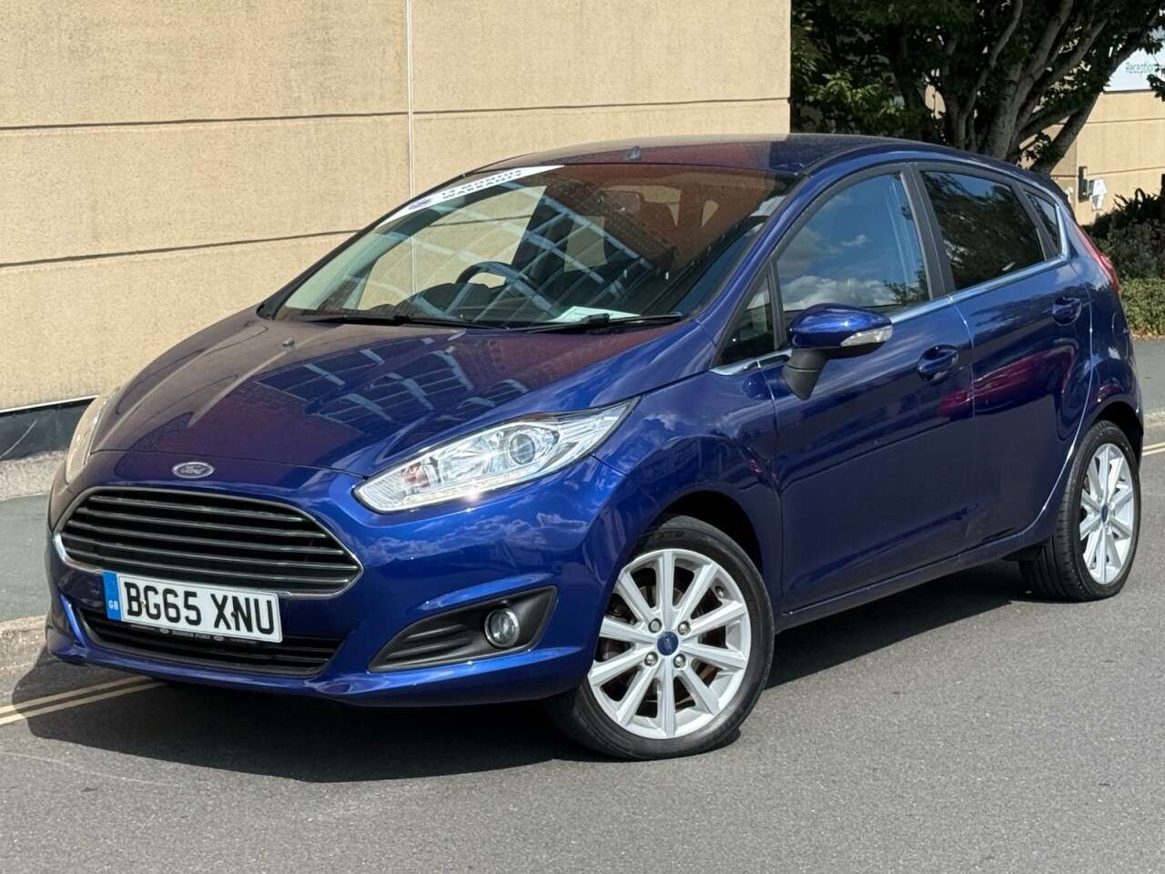 A 2015 FORD FIESTA 1.0T EcoBoost Titanium Hatchback 5dr Petrol Manual Euro 6 (s/s) (100 ps) A 2015 FORD FIESTA 1.0T EcoBoost Titanium Hatchback 5dr Petrol Manual Euro 6 (s/s) (100 ps)