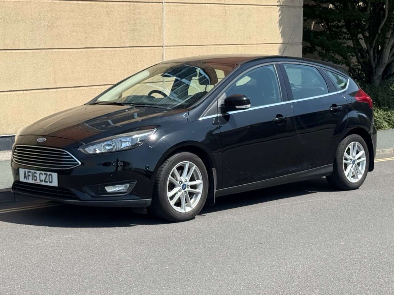 A 2016 FORD FOCUS 1.0T EcoBoost Zetec Hatchback 5dr Petrol Manual Euro 6 (s/s) (125 ps) A 2016 FORD FOCUS 1.0T EcoBoost Zetec Hatchback 5dr Petrol Manual Euro 6 (s/s) (125 ps)
