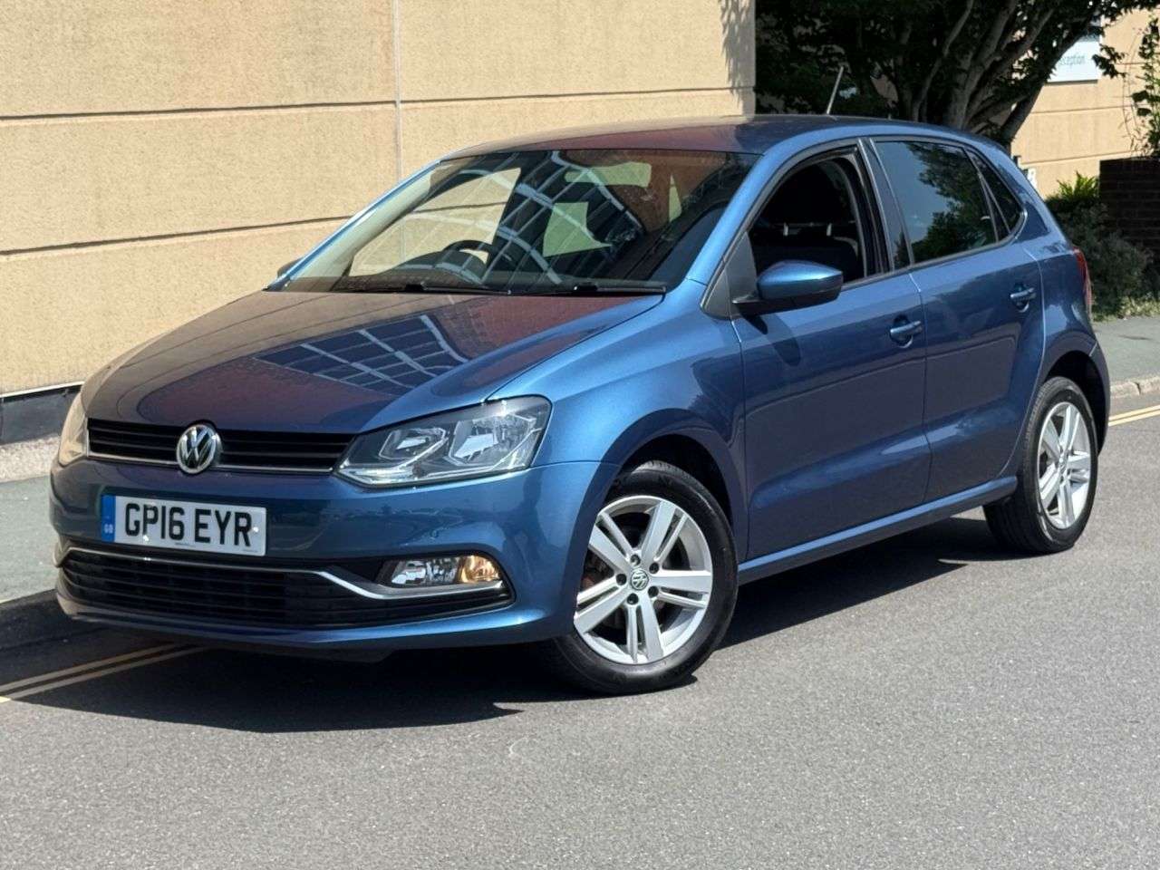 A 2016 VOLKSWAGEN POLO 1.2 TSI BlueMotion Tech Match Hatchback 5dr Petrol Manual Euro 6 (s/s) (90 A 2016 VOLKSWAGEN POLO 1.2 TSI BlueMotion Tech Match Hatchback 5dr Petrol Manual Euro 6 (s/s) (90