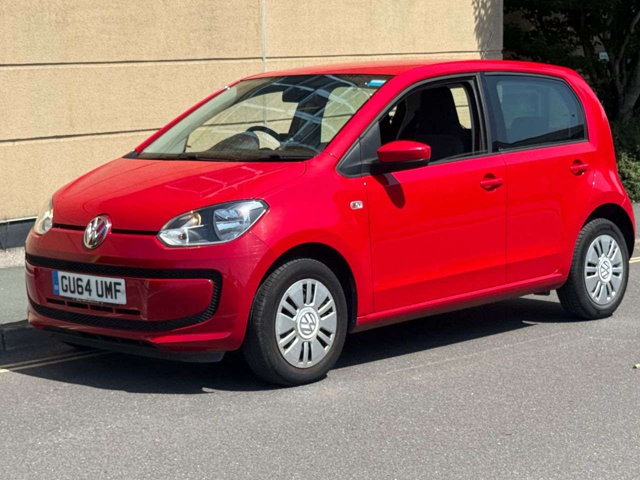 A 2014 VOLKSWAGEN UP! 1.0 Move up! Hatchback 5dr Petrol Manual Euro 5 (60 ps) A 2014 VOLKSWAGEN UP! 1.0 Move up! Hatchback 5dr Petrol Manual Euro 5 (60 ps)