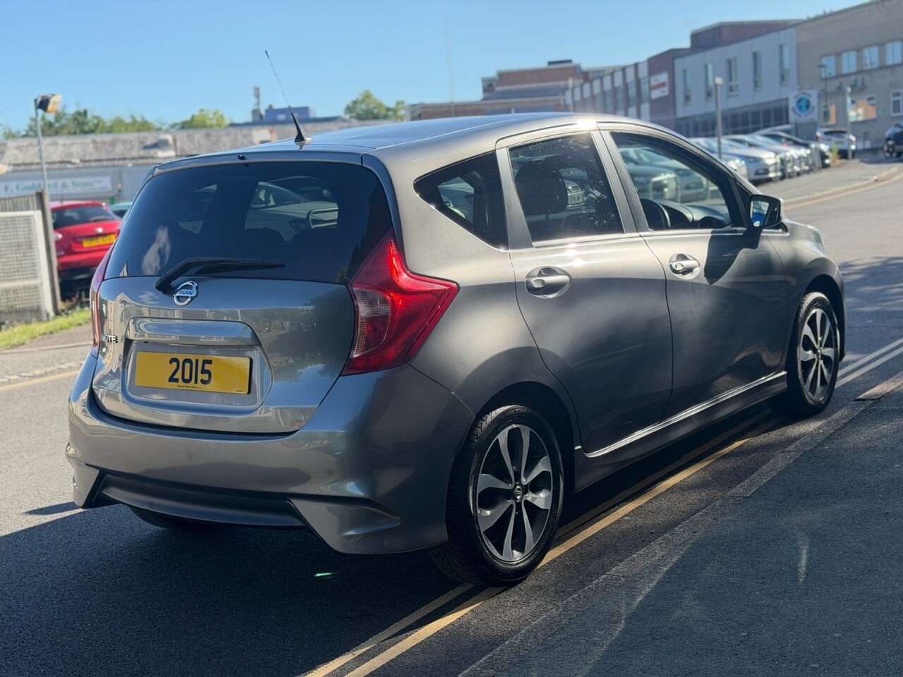 A 2015 NISSAN NOTE 1.2 n-tec Hatchback 5dr Petrol Manual Euro 6 (s/s) (80 ps) A 2015 NISSAN NOTE 1.2 n-tec Hatchback 5dr Petrol Manual Euro 6 (s/s) (80 ps)