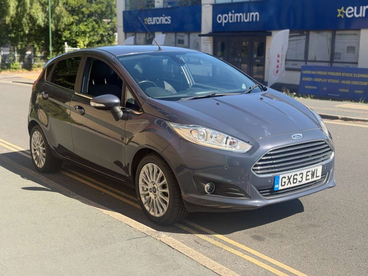 A 2013 FORD FIESTA 1.0T EcoBoost Titanium Hatchback 5dr Petrol Manual Euro 5 (s/s) (125 ps) A 2013 FORD FIESTA 1.0T EcoBoost Titanium Hatchback 5dr Petrol Manual Euro 5 (s/s) (125 ps)